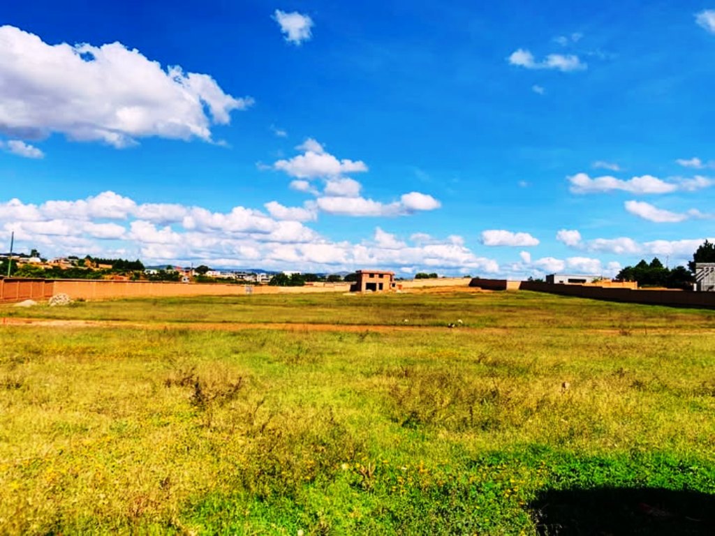 SAHAZA I β Open green parcels